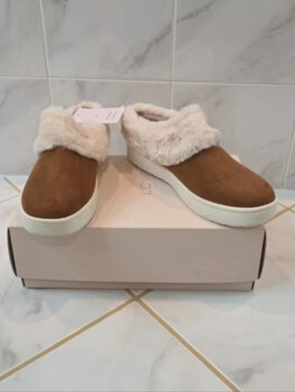 Lauren Conrad Faux Chestnut Faux/ Fur Slipper Womens Size 7.5 M